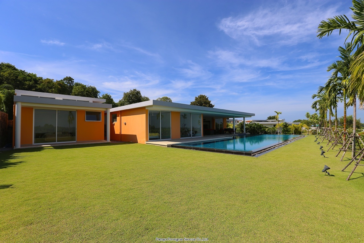 Villa with great views and modern technology Houses  For rent in East Pattaya