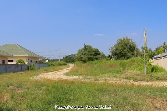 Land in the neighborhood of houses Land  For sale in East Pattaya