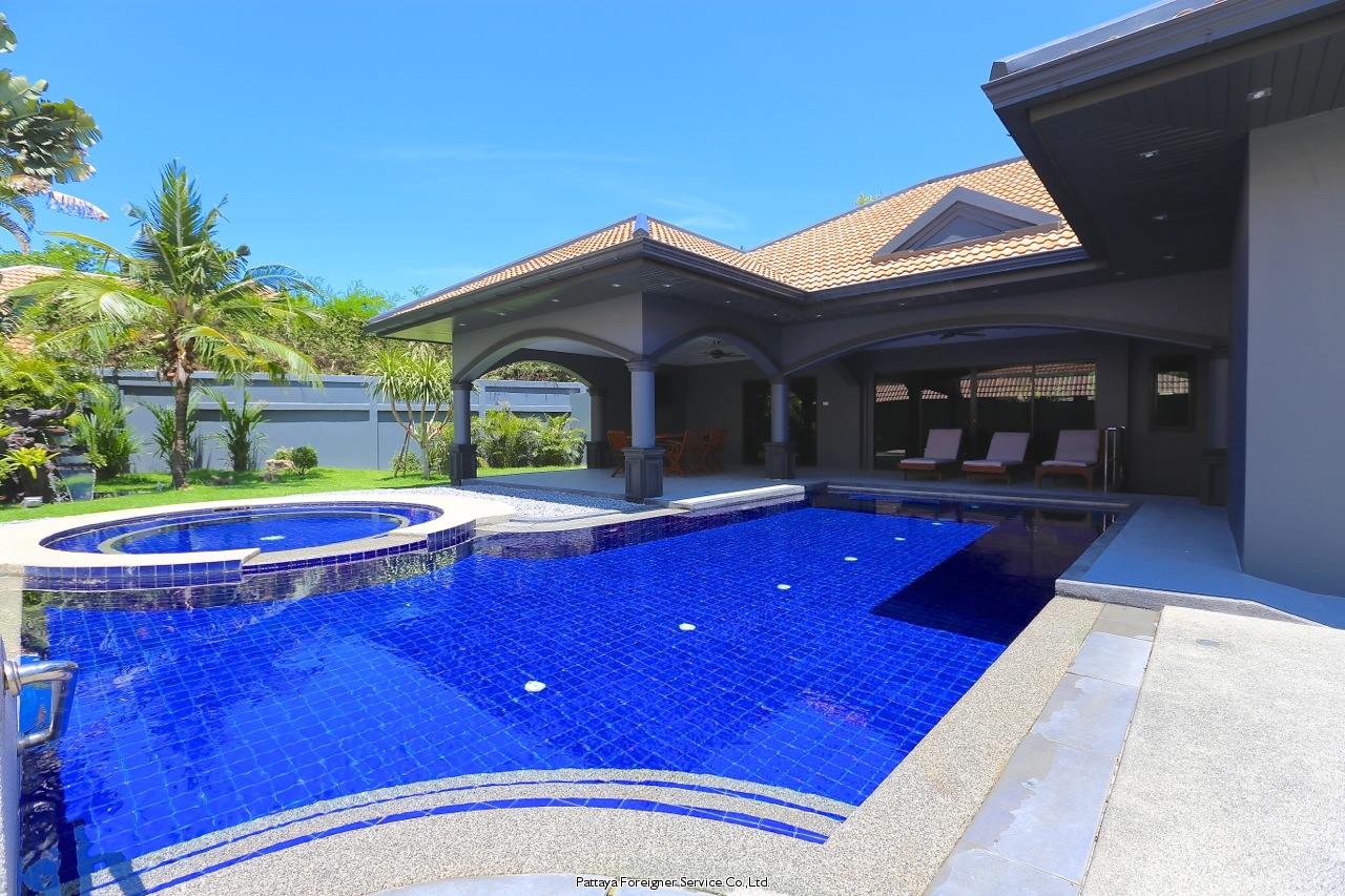 Jomtien Park Villa for rent Houses  For rent in Jomtien