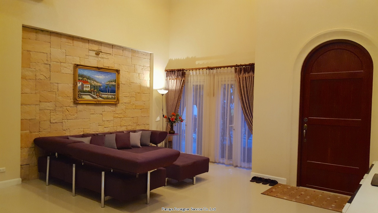 Large house at great price Houses  For rent in East Pattaya