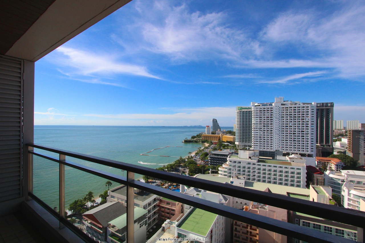 Condo in Five Star Building on Pattaya Beach Road Condos  For rent in Central Pattaya