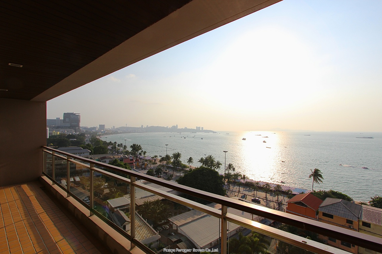 5 Star Condo in the heart of Pattaya Condos  For sale in North Pattaya