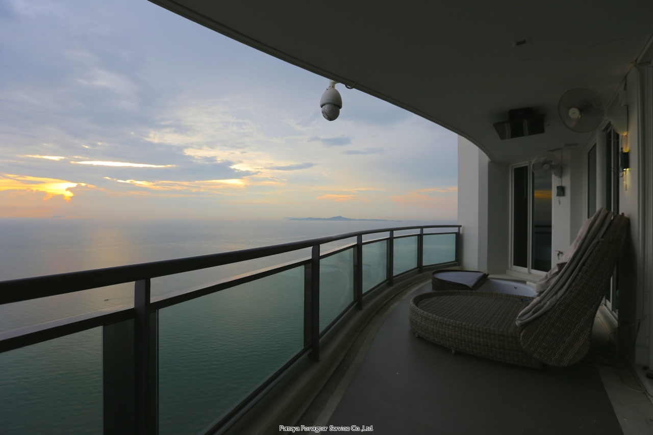 Luxurious Designer Condo with awesome view Condos  For sale in Na Jomtien