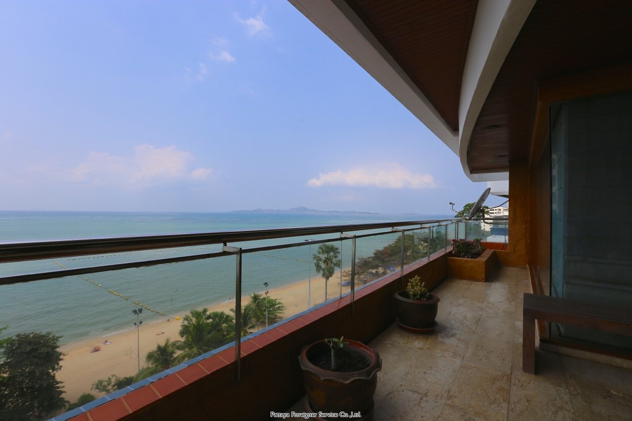 Spacious Beachfront Condo on Pratamnak Hill Condos  For sale in Pratamnak