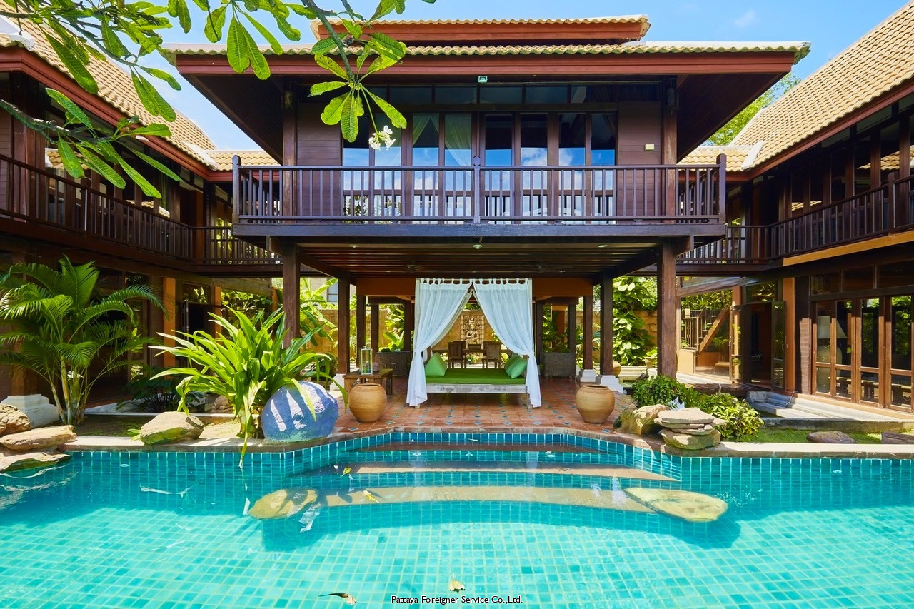 Authentic Thai Bali Pool Villa 1000 meters from the sea Houses  For sale in Jomtien